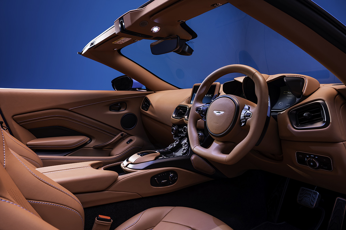 Aston Martin Vantage Roadster interior fx