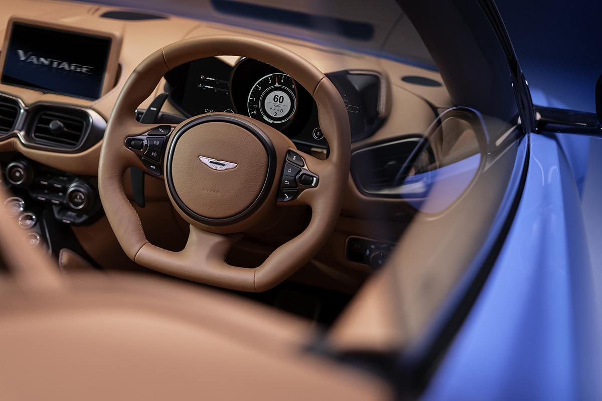 Aston Martin Vantage Roadster volante fx