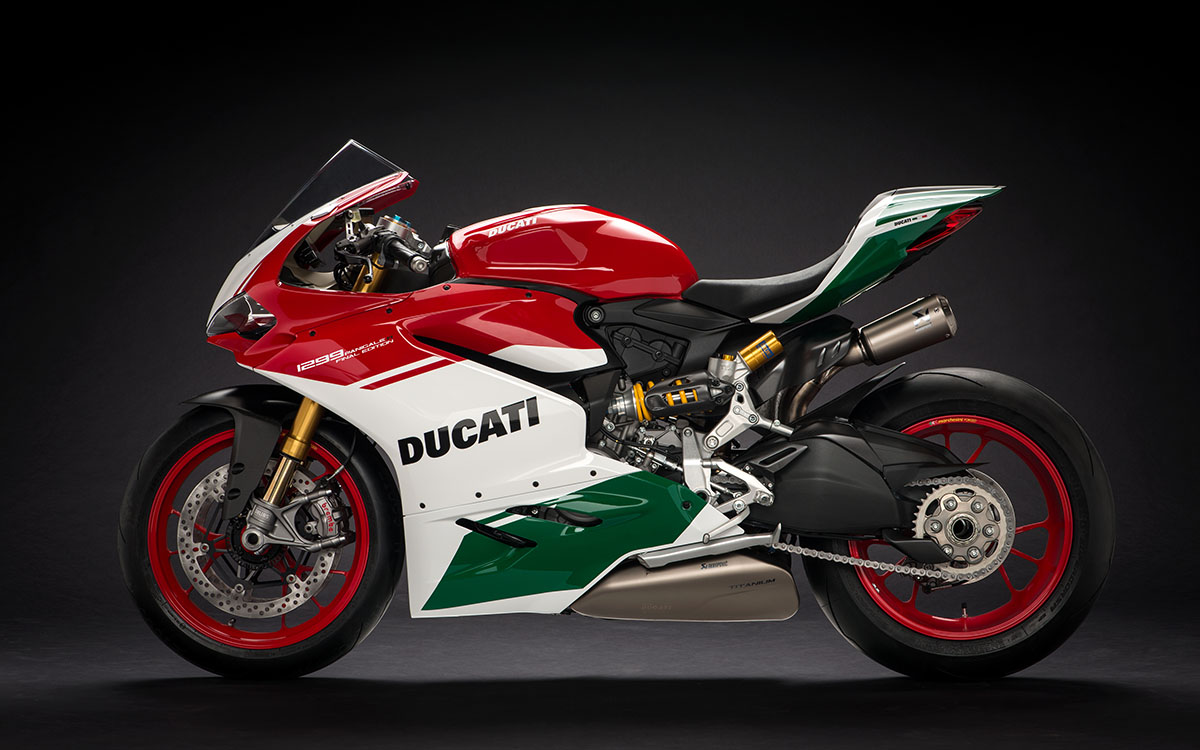 26 1299 Panigale R Final Edition 02 fx