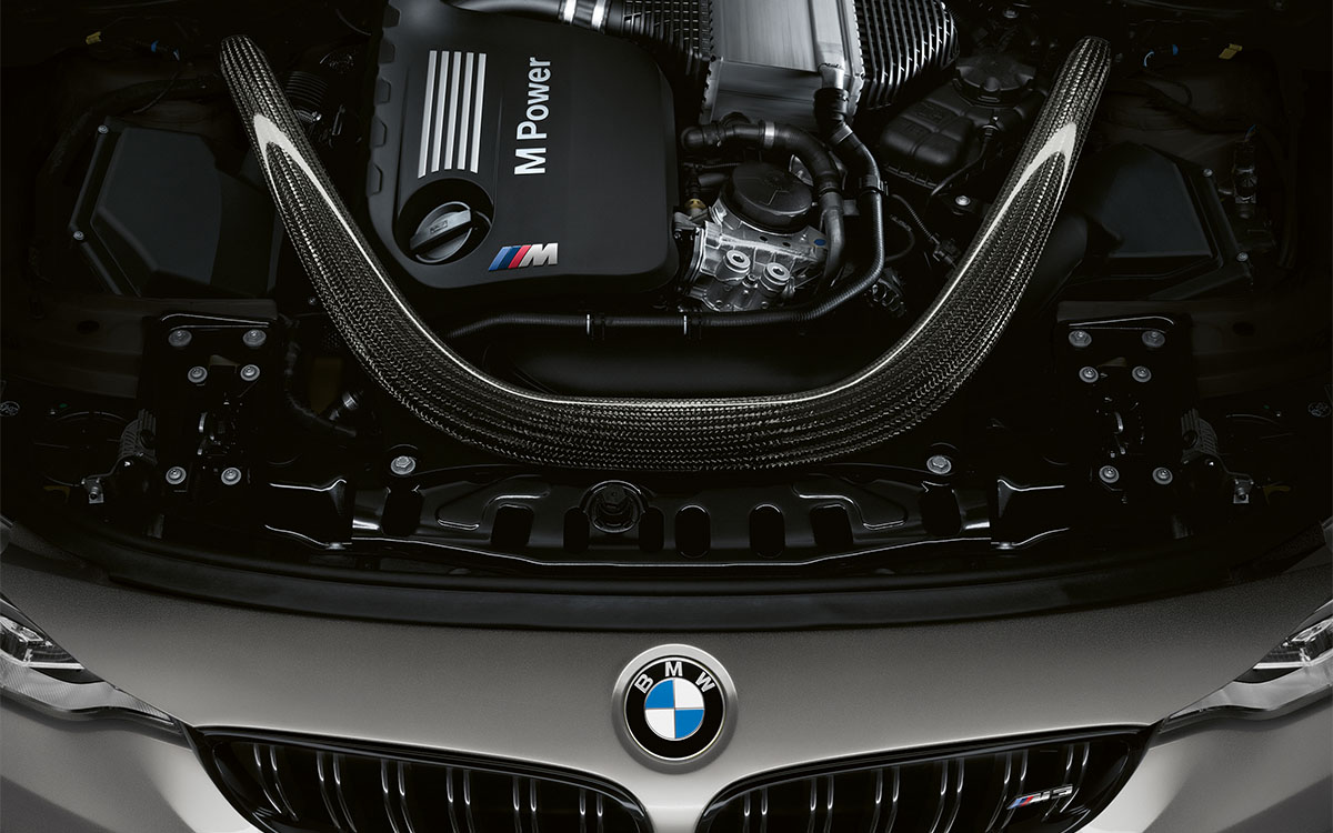 BMW M3 CS Motor fx