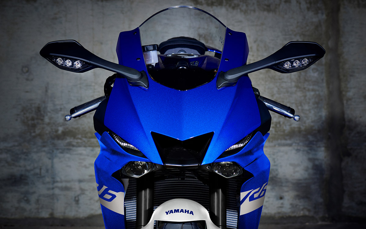 Yamaha YZF R6 frontal fx