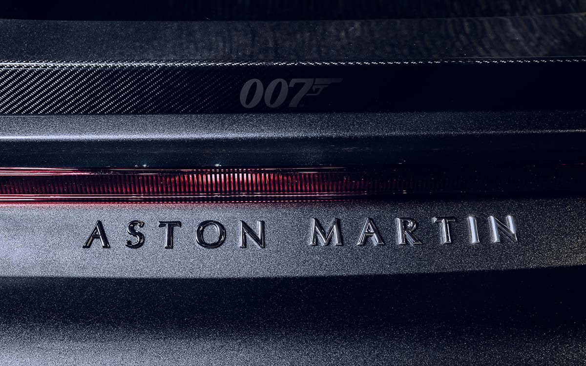 aston martin dbs superleggera 007 edition06 fx