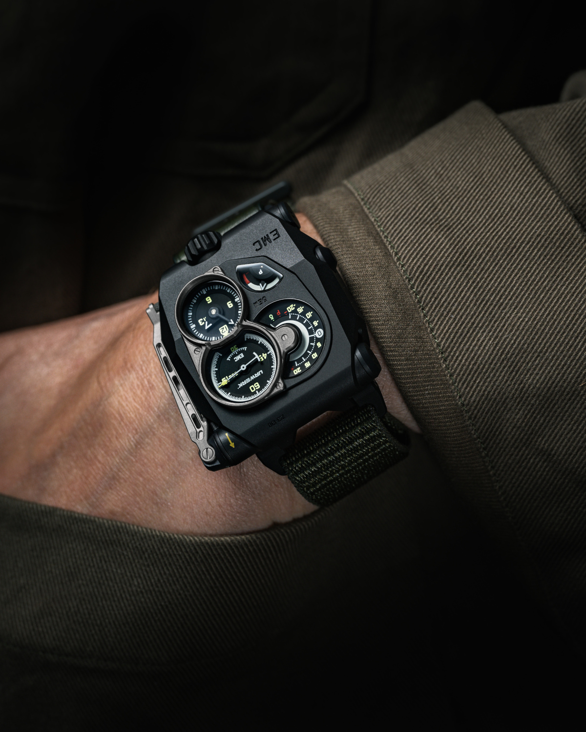 urwerk emc sr 71 wristshot 10 fx