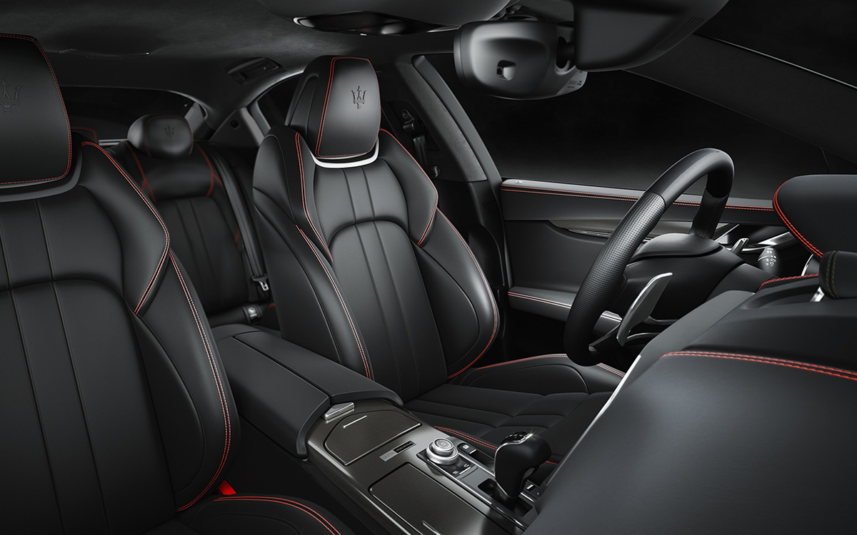 Maserati Ghibli Nerissimo Black Edition interior butacas fx