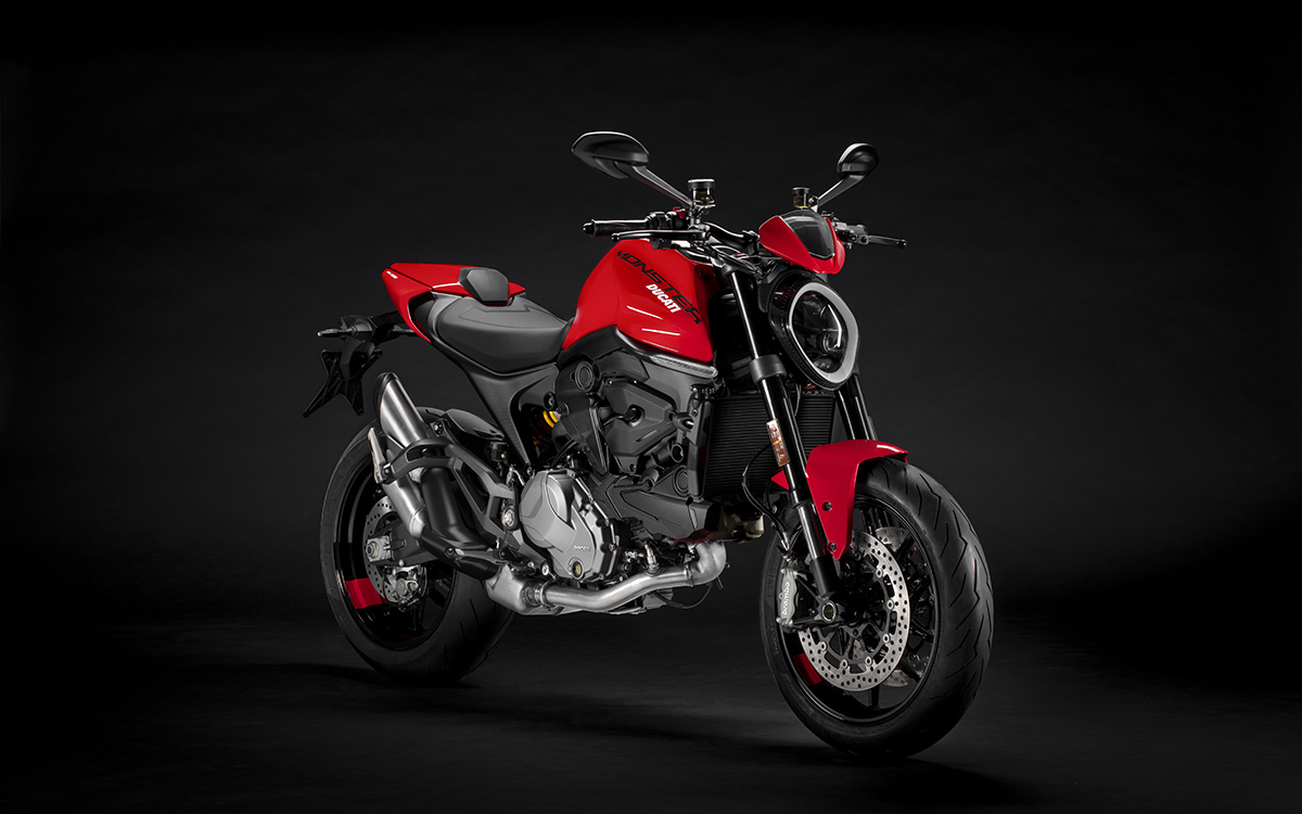 Ducati Monster 2021 3 4 cover fx