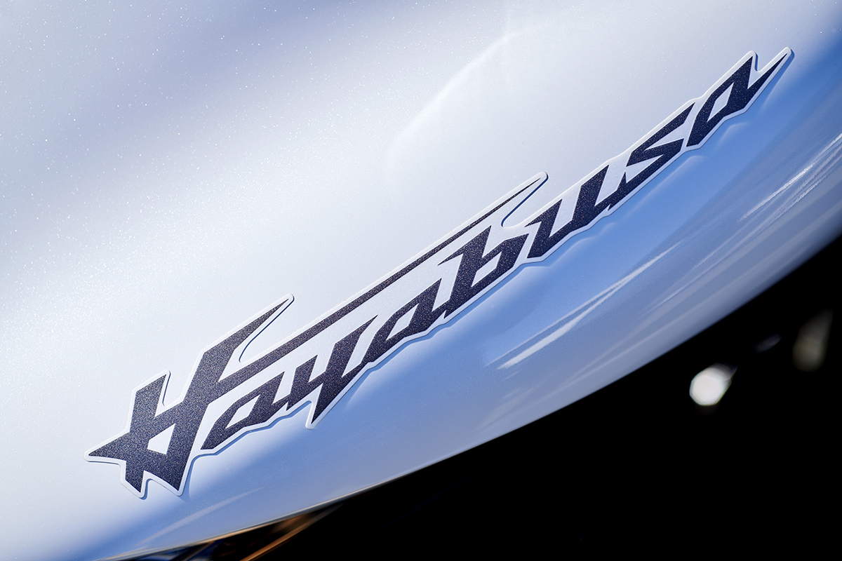 Suzuki White Hayabusa logo 2 fx