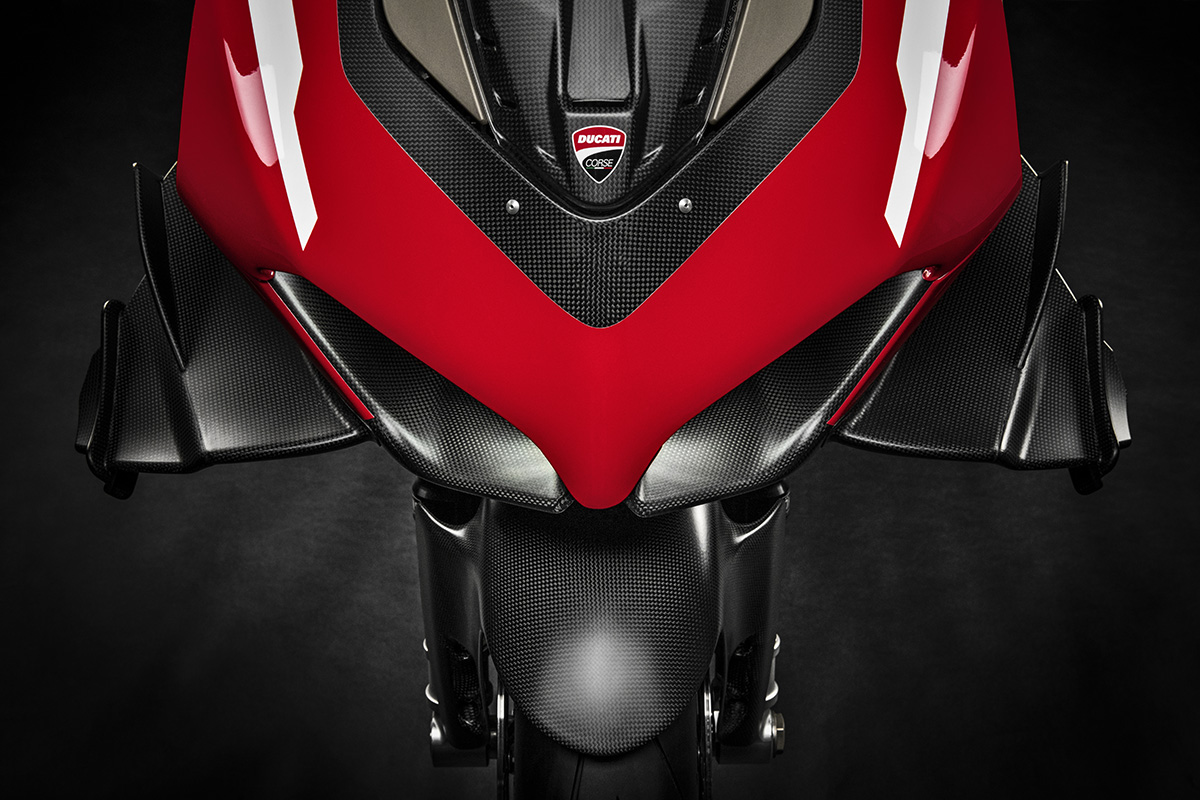 Ducati Superleggera V4 trompa fx