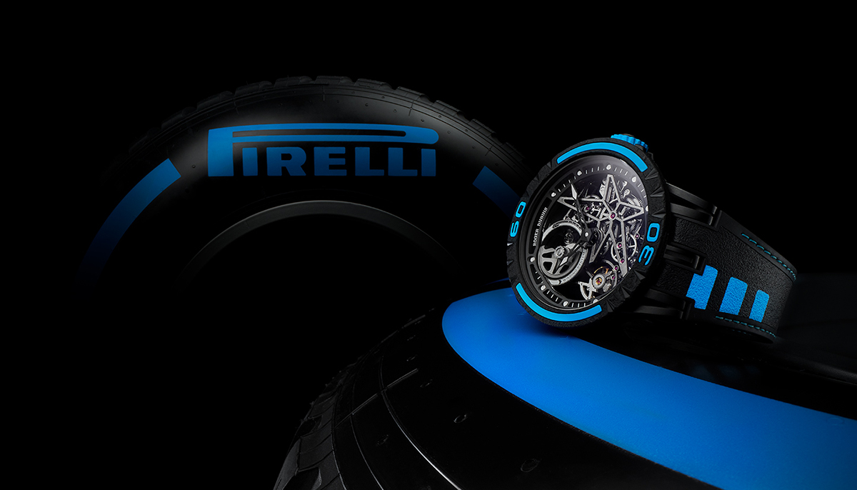 Excalibur Spider Pirelli cubierta azul logo fx