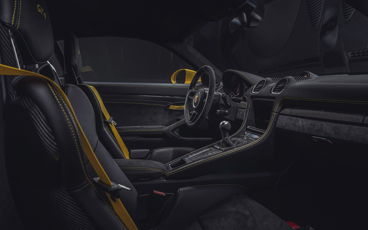 Porsche 718 Cayman GT4 interior fx