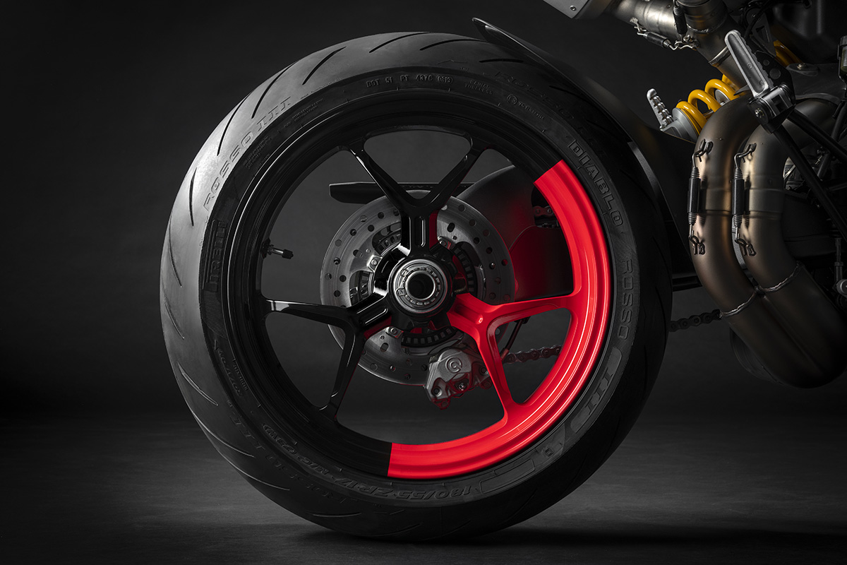 Ducati Hypermotard 950 RVE rueda trasera fx
