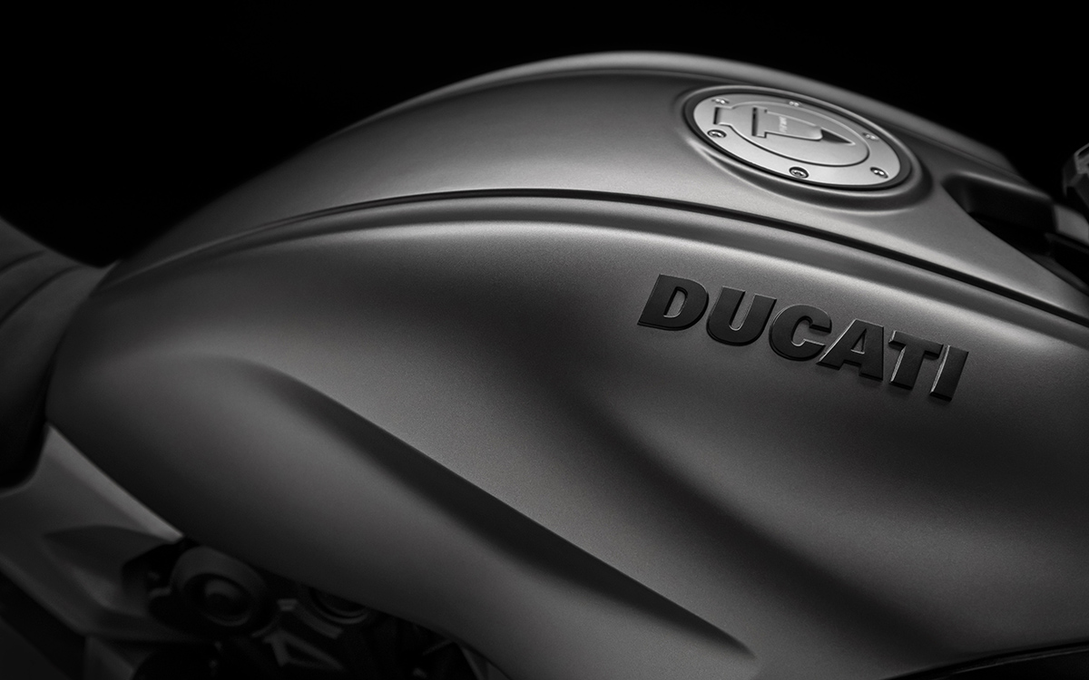 Ducati Diavel 1260 S deposito fx