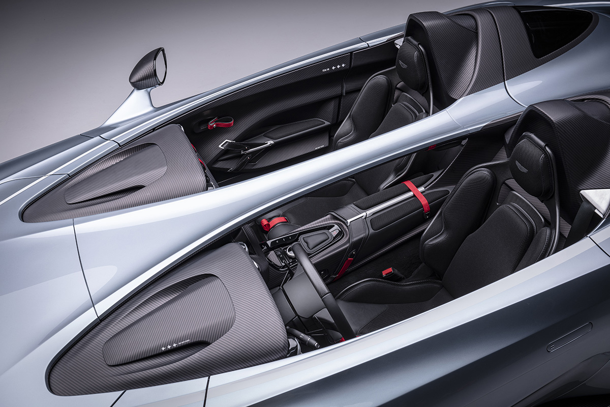 Aston Martin V12 Speedster interior aerea fx
