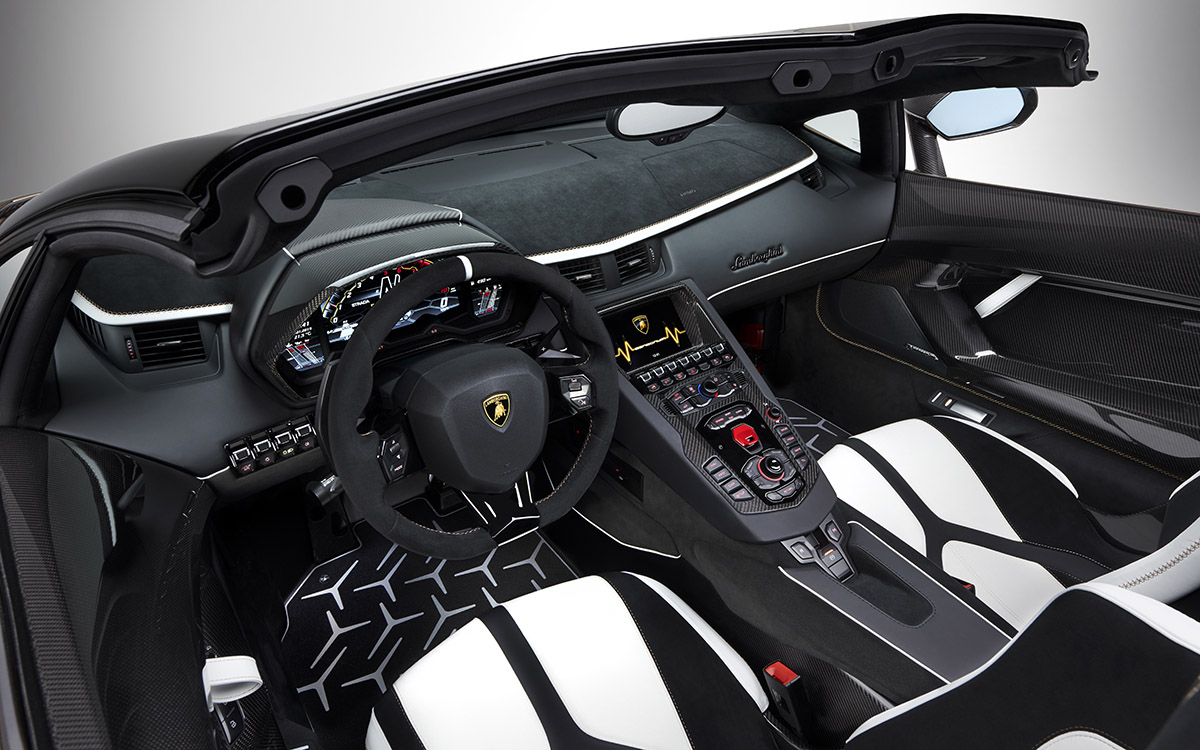 Lamborghini Aventador SVJ Roadster interior fx