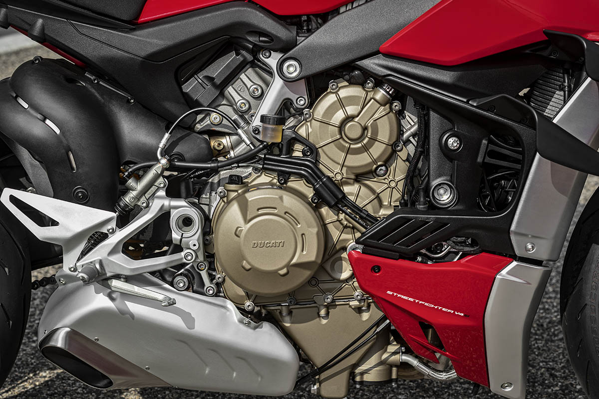 Ducati Streetfighter V4 S motor fx