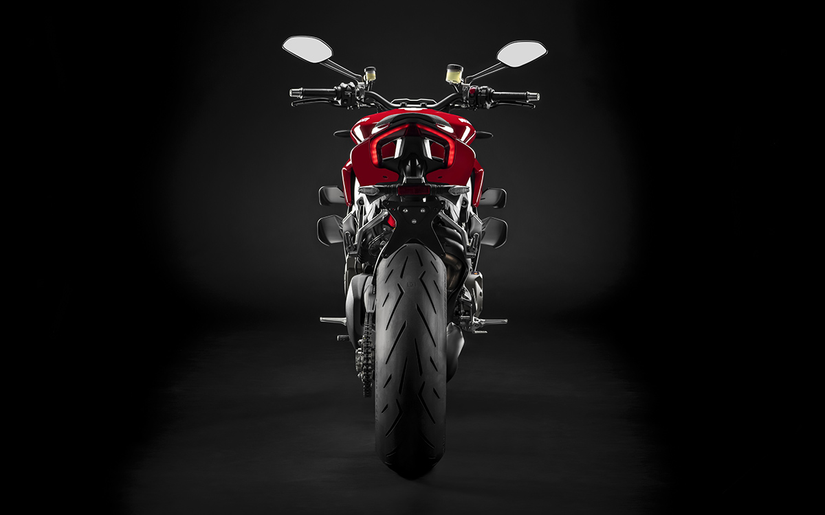 Ducati Streetfighter V4 S trasera fx