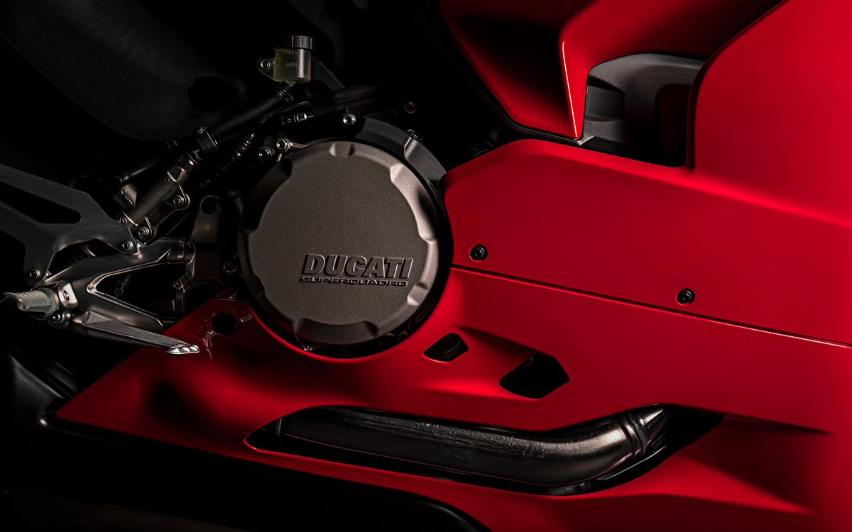 Ducati Panigale V2 motor 2 fx