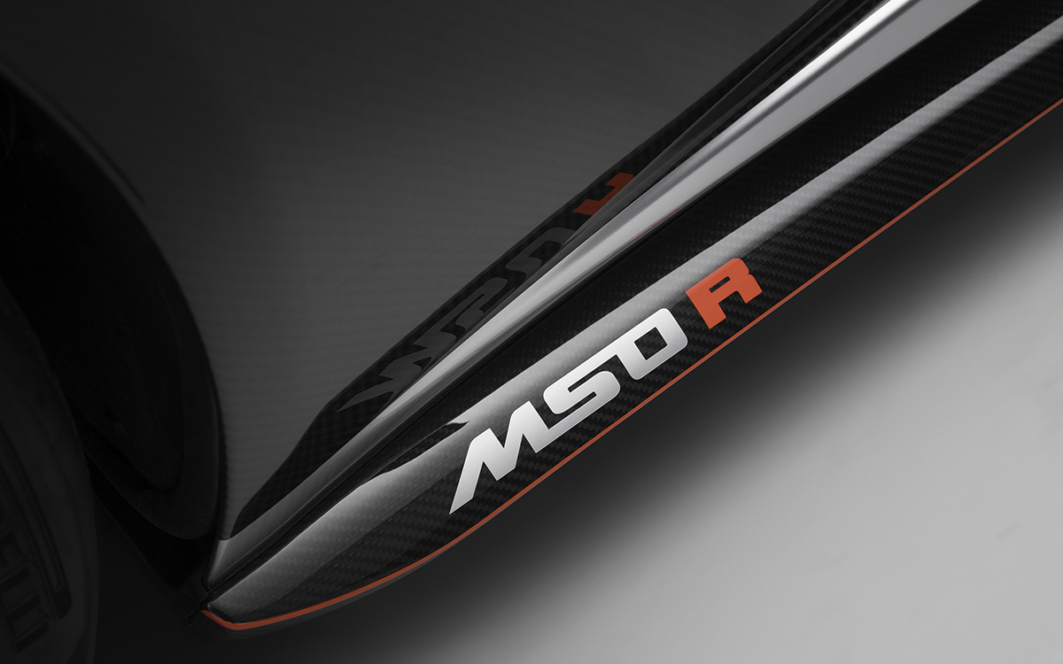 McLaren MSO R detalle zocalo fx