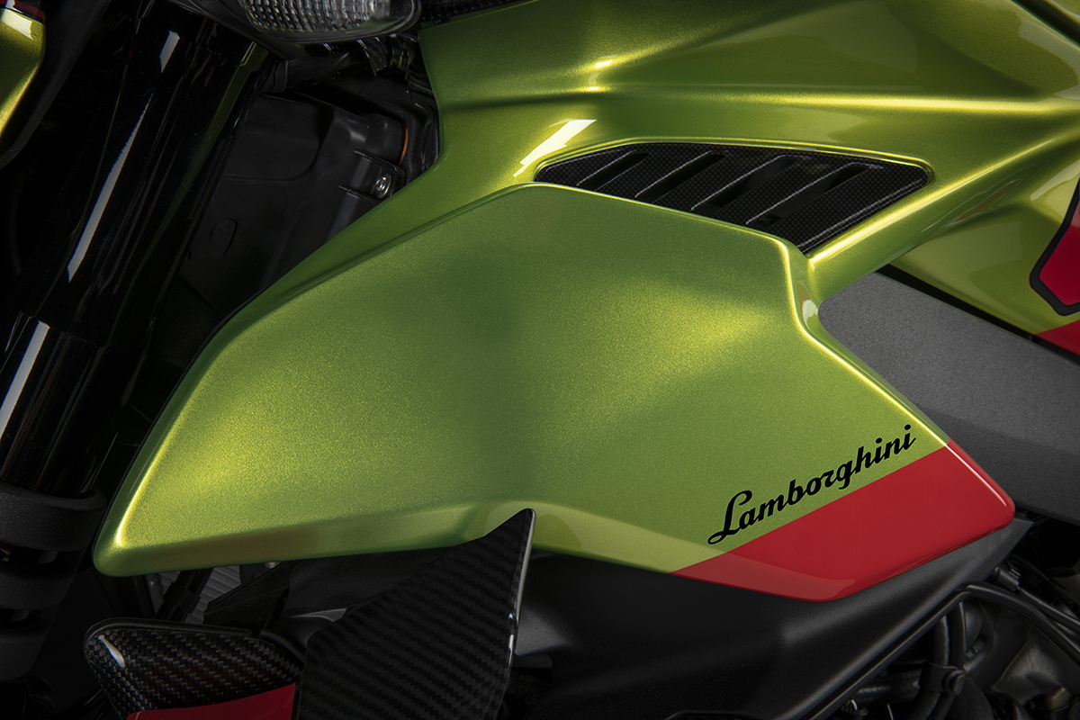 Ducati Streetfighter V4 Lamborghini det tanque