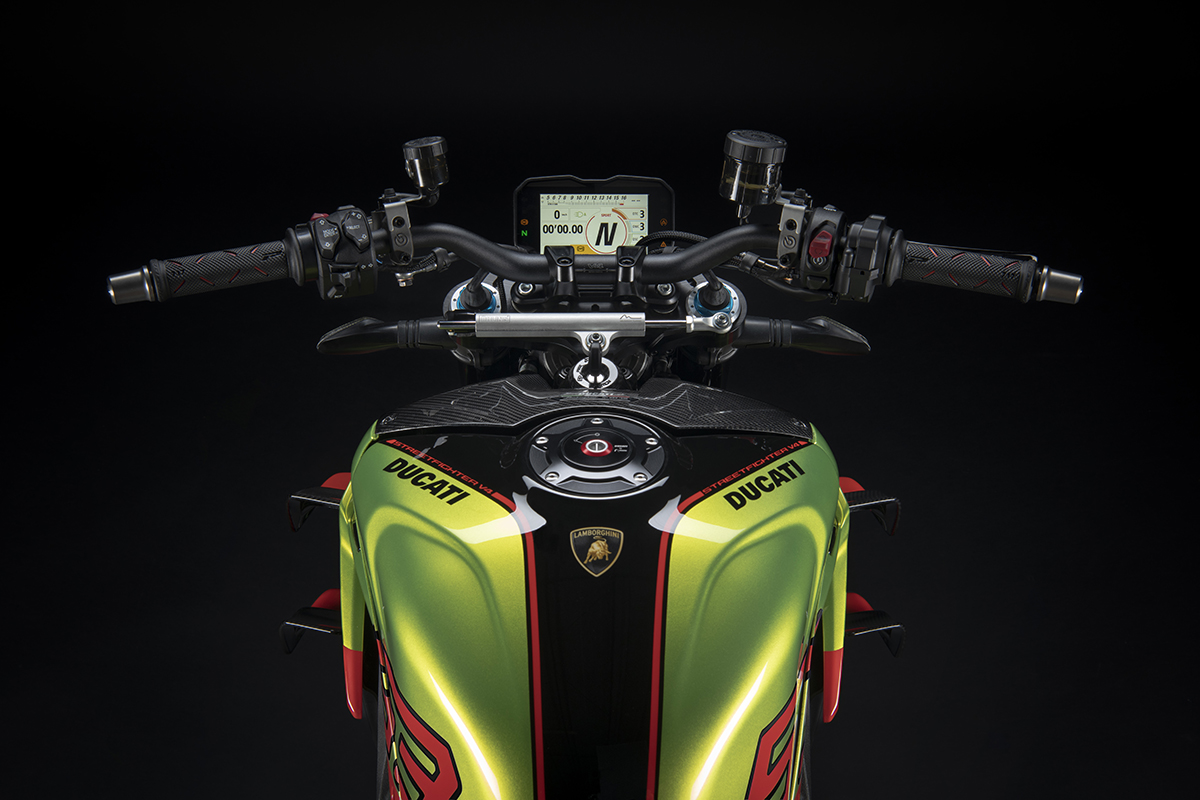 Ducati Streetfighter V4 Lamborghini manillar