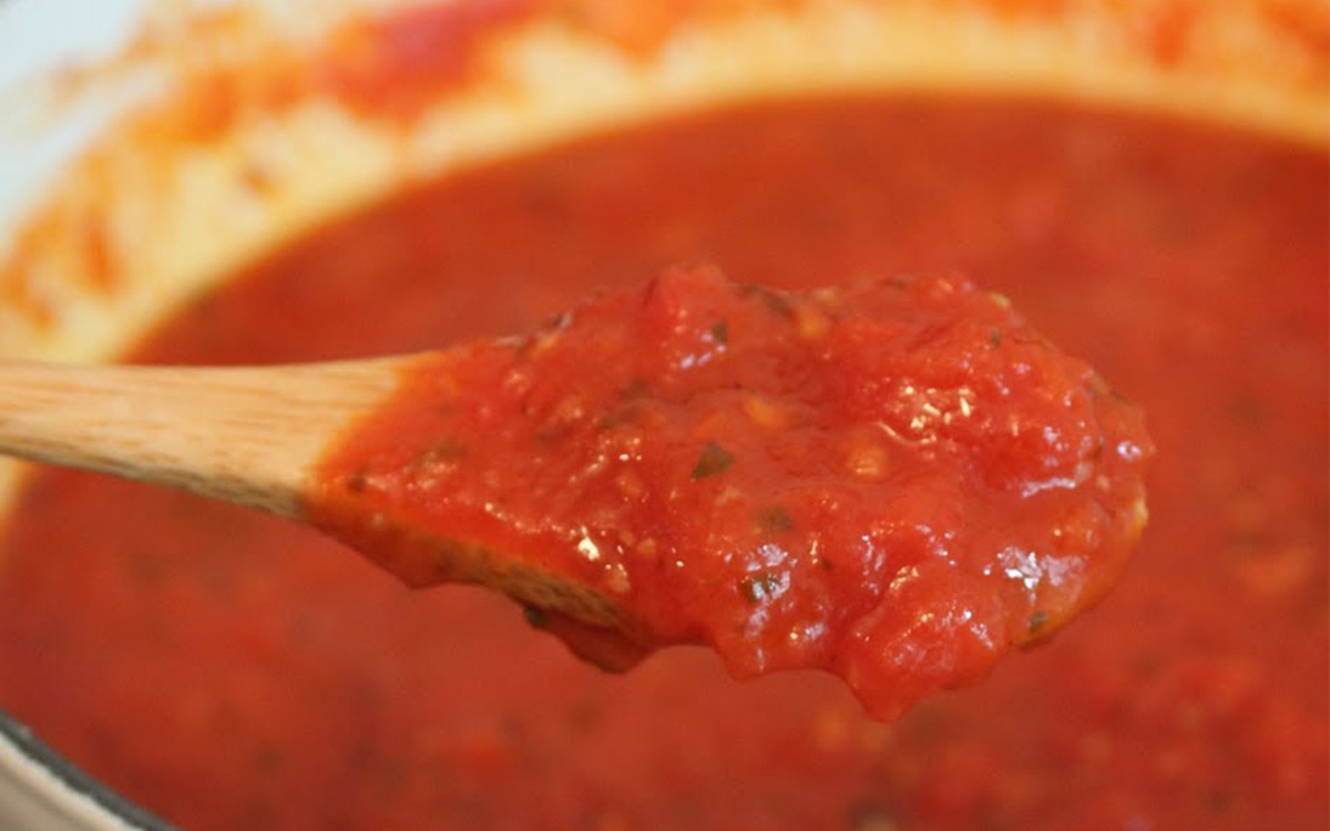 Salsa basica de tomate para pizza